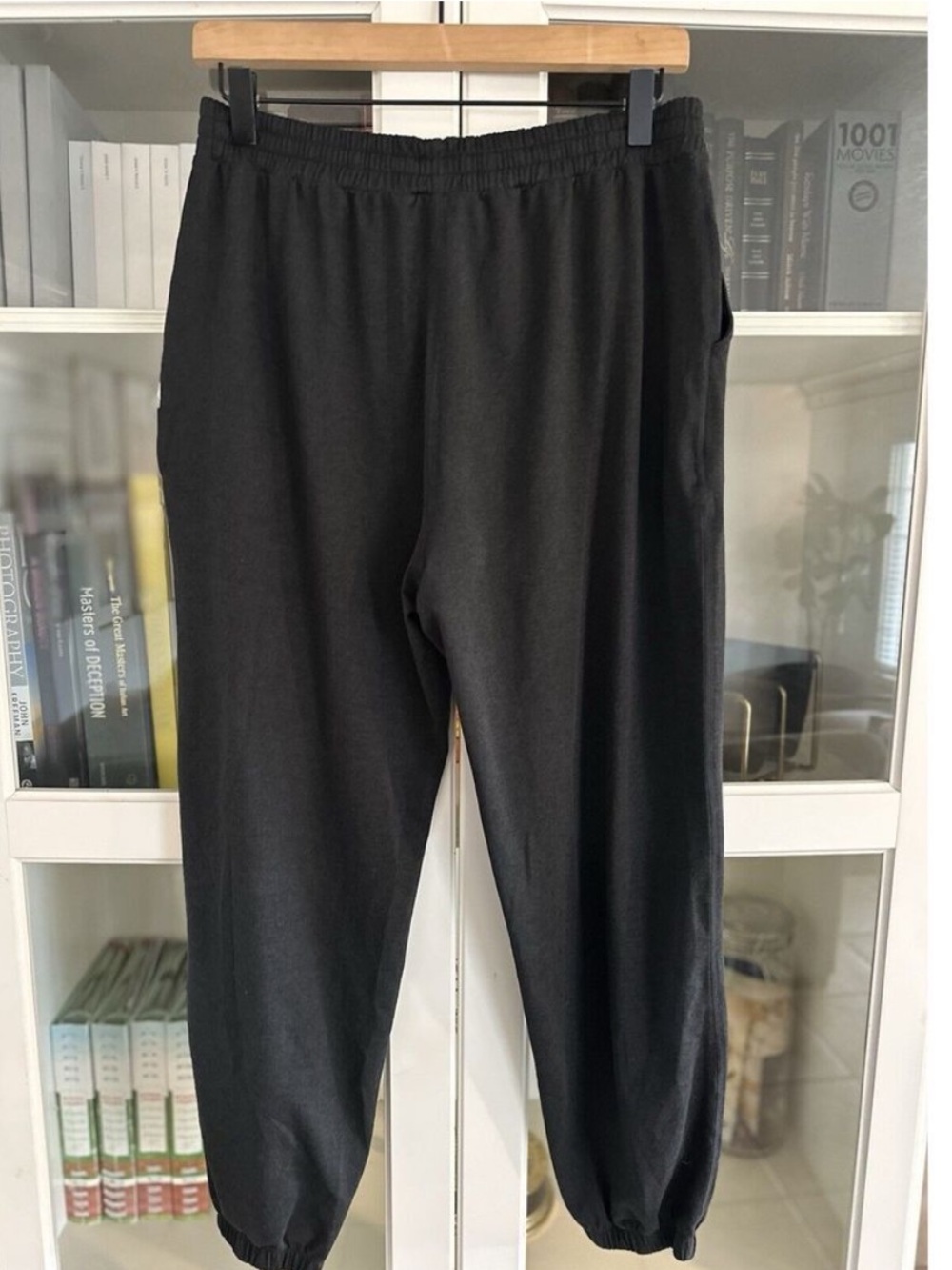 VUORI Boyfriend Sweatpant $98 Women's DreamKnit™ Sweatpants EUC SIZE MEDIUM - Picture 6 of 8